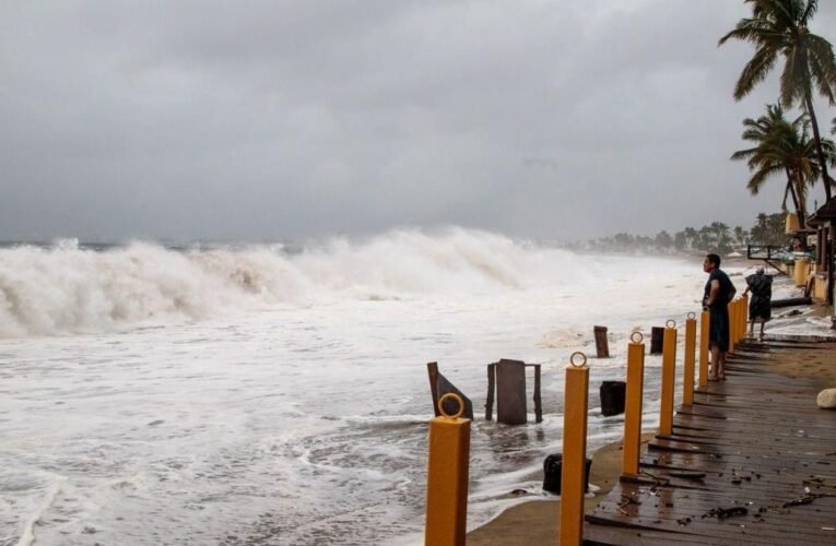 “میکسیکو کے قریب Hurricane Polo پھر شدت اختیار کر گیا، کیٹیگری 5 کا طوفان بن گیا”